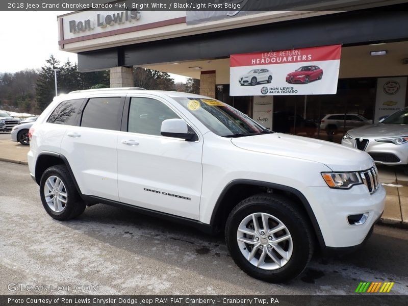 Bright White / Black/Light Frost Beige 2018 Jeep Grand Cherokee Laredo 4x4