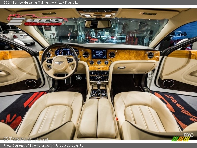 Arctica / Magnolia 2014 Bentley Mulsanne Mulliner