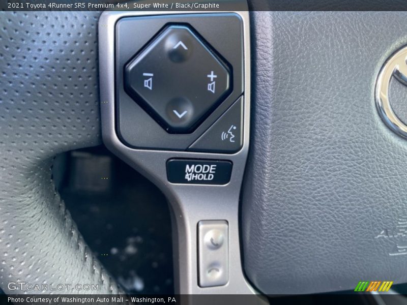 Super White / Black/Graphite 2021 Toyota 4Runner SR5 Premium 4x4