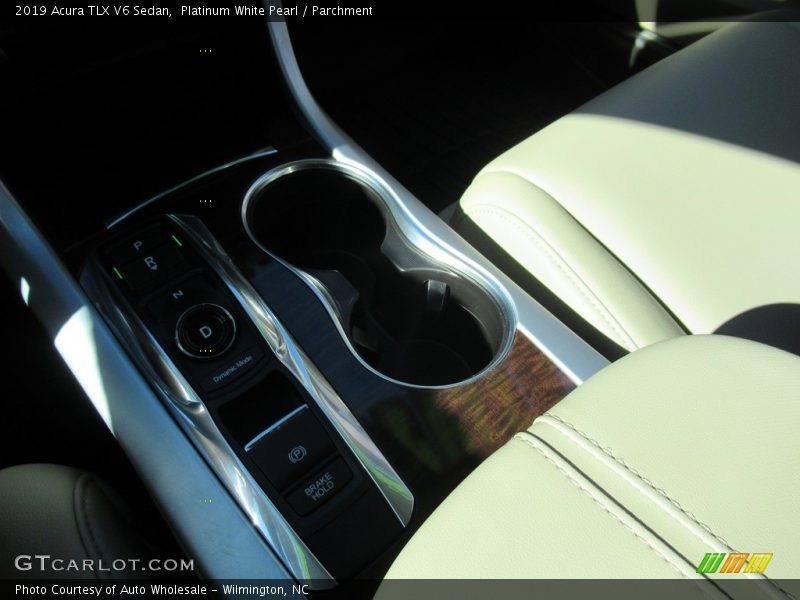 Platinum White Pearl / Parchment 2019 Acura TLX V6 Sedan