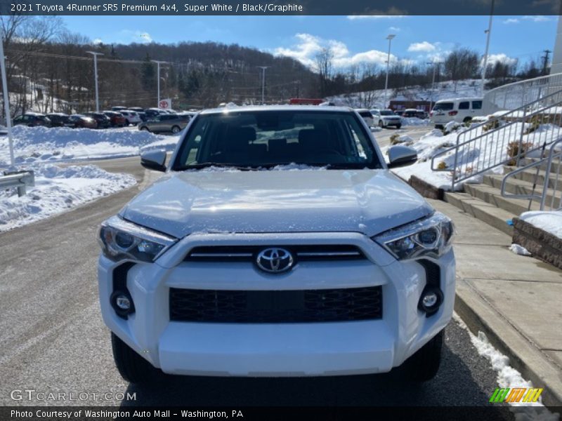 Super White / Black/Graphite 2021 Toyota 4Runner SR5 Premium 4x4