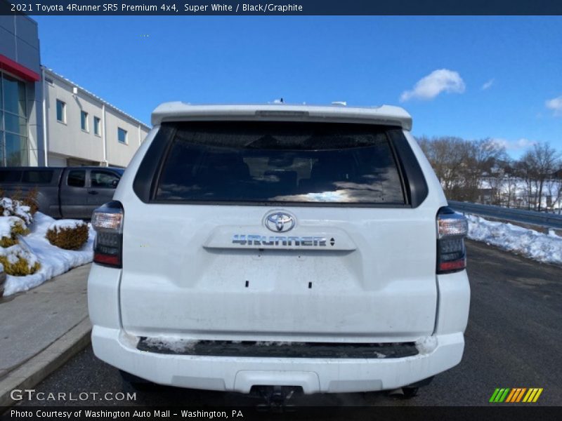 Super White / Black/Graphite 2021 Toyota 4Runner SR5 Premium 4x4