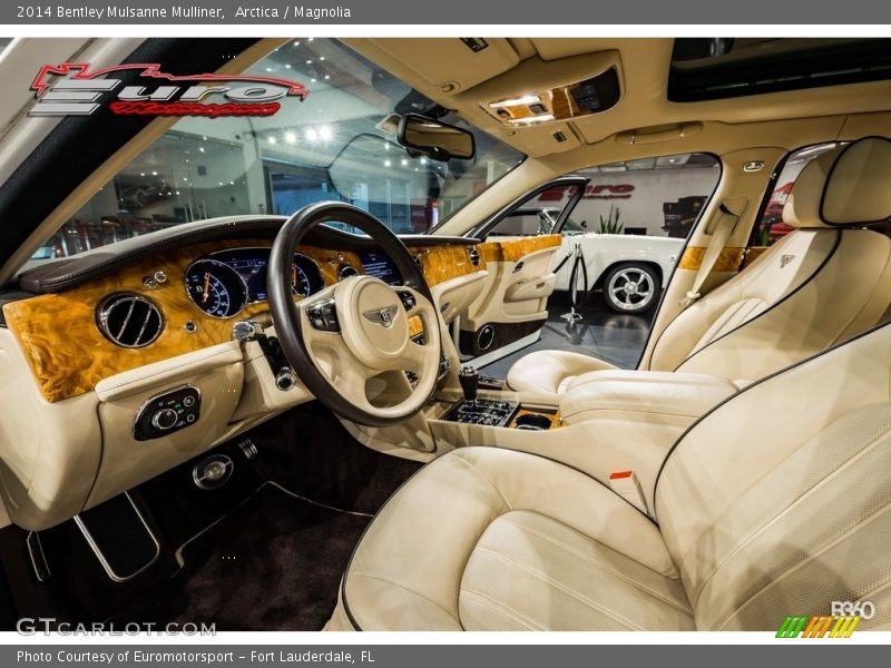 Arctica / Magnolia 2014 Bentley Mulsanne Mulliner