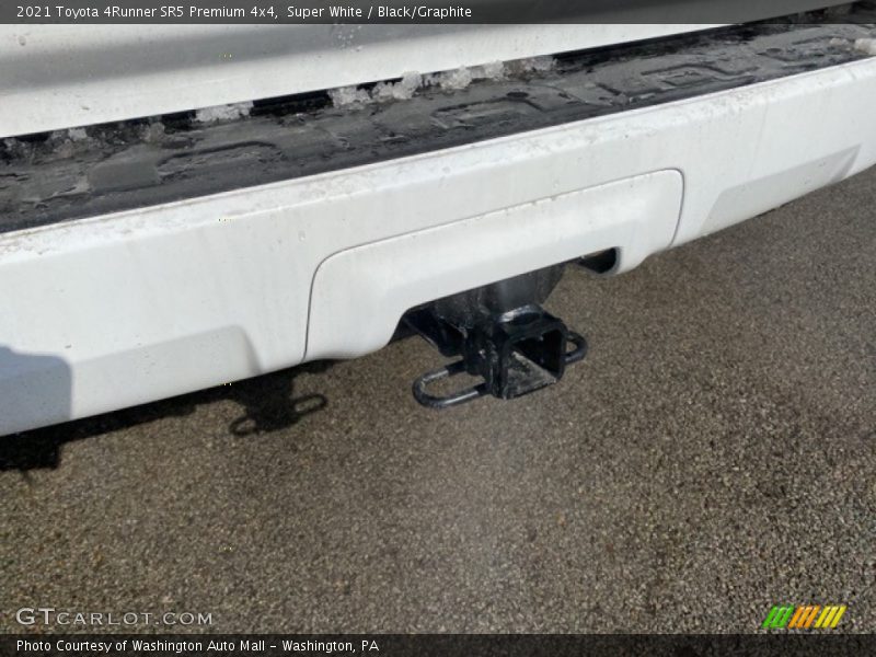 Super White / Black/Graphite 2021 Toyota 4Runner SR5 Premium 4x4