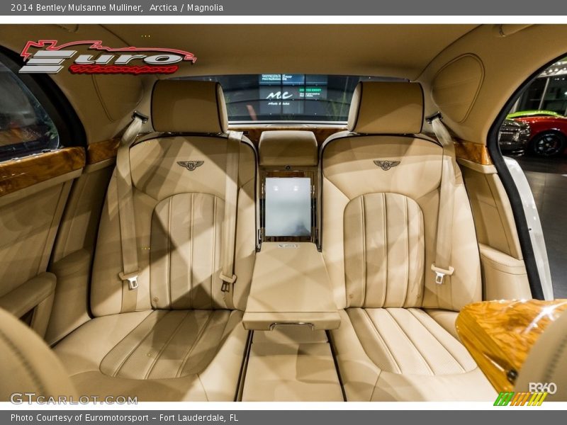 Arctica / Magnolia 2014 Bentley Mulsanne Mulliner