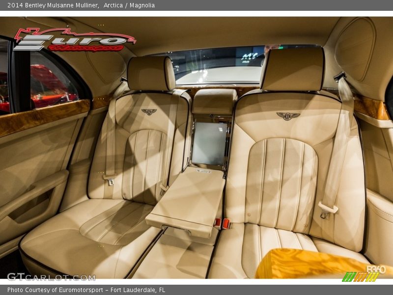 Arctica / Magnolia 2014 Bentley Mulsanne Mulliner