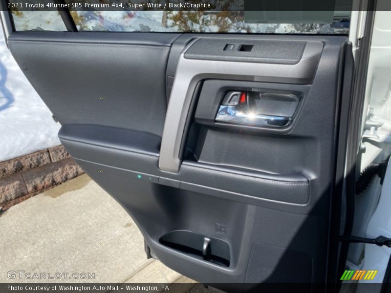 Super White / Black/Graphite 2021 Toyota 4Runner SR5 Premium 4x4