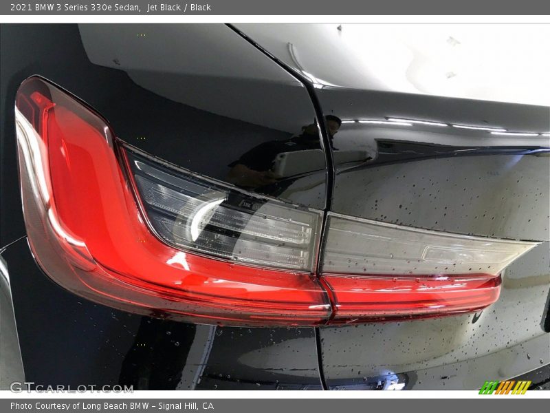 Jet Black / Black 2021 BMW 3 Series 330e Sedan