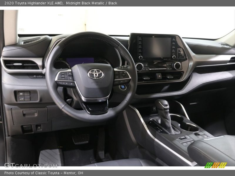 Midnight Black Metallic / Black 2020 Toyota Highlander XLE AWD
