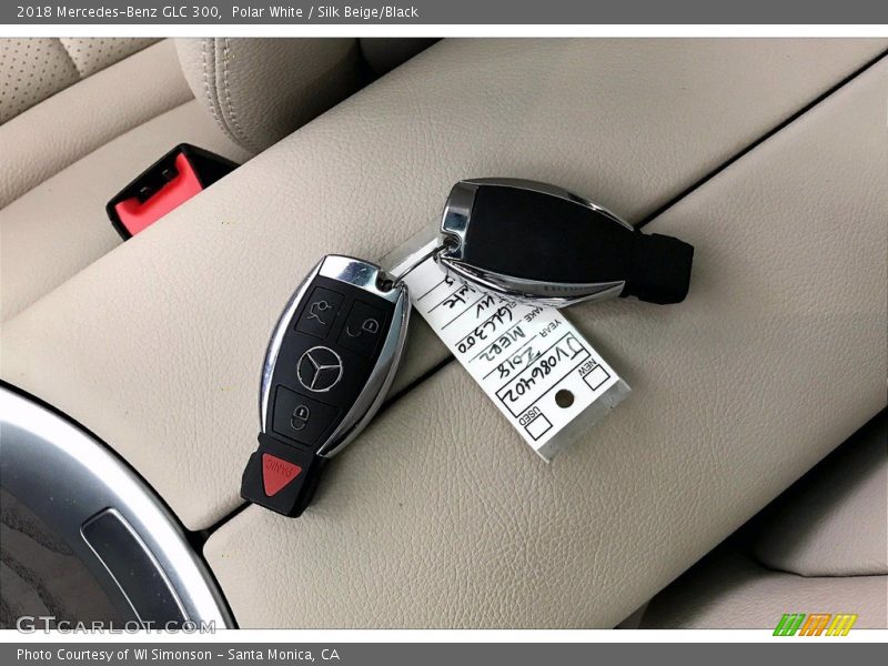 Polar White / Silk Beige/Black 2018 Mercedes-Benz GLC 300