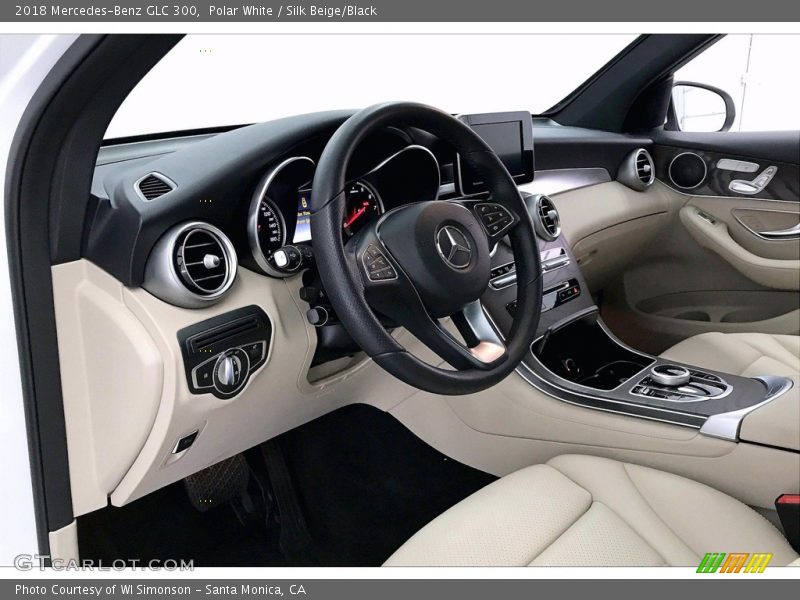 Polar White / Silk Beige/Black 2018 Mercedes-Benz GLC 300