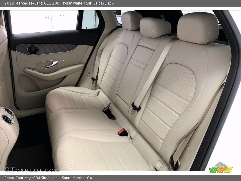 Polar White / Silk Beige/Black 2018 Mercedes-Benz GLC 300