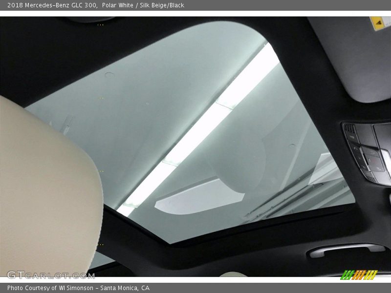 Polar White / Silk Beige/Black 2018 Mercedes-Benz GLC 300