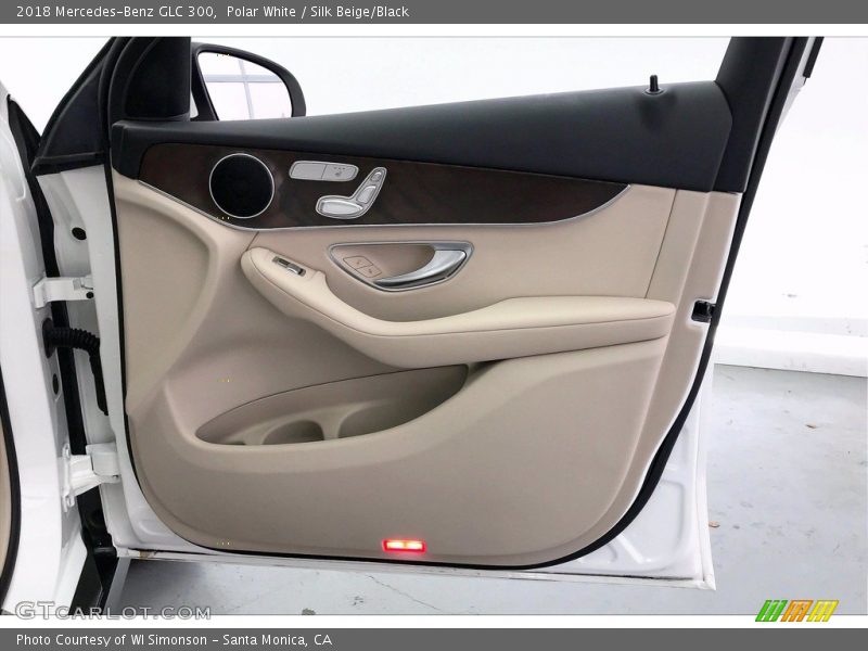 Polar White / Silk Beige/Black 2018 Mercedes-Benz GLC 300