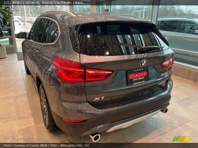 Mineral Gray Metallic / Black 2021 BMW X1 xDrive28i
