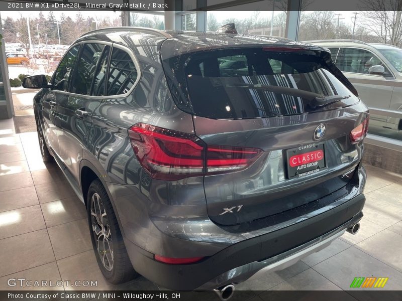 Mineral Gray Metallic / Black 2021 BMW X1 xDrive28i