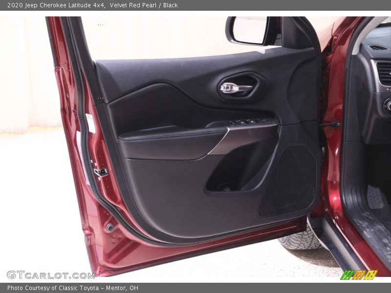 Velvet Red Pearl / Black 2020 Jeep Cherokee Latitude 4x4