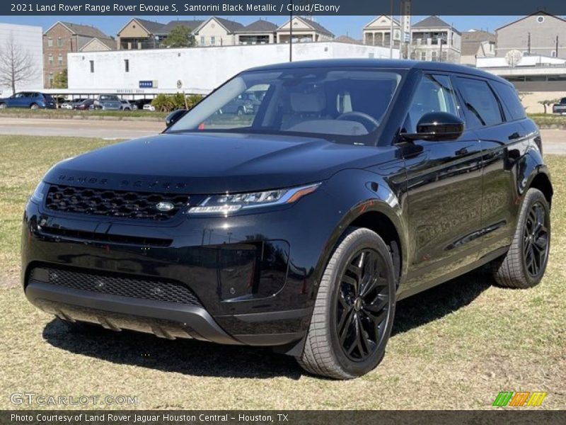 Front 3/4 View of 2021 Range Rover Evoque S