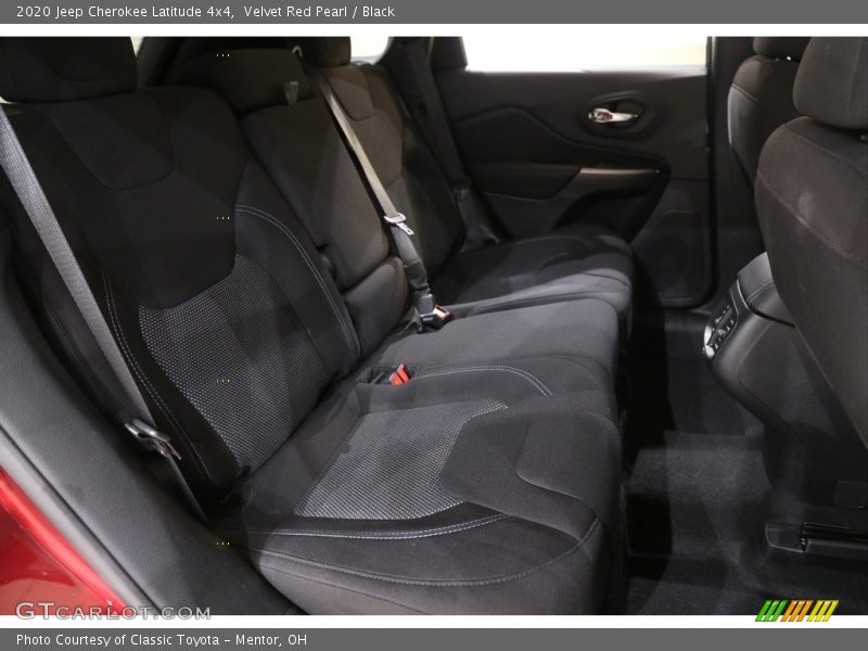 Velvet Red Pearl / Black 2020 Jeep Cherokee Latitude 4x4