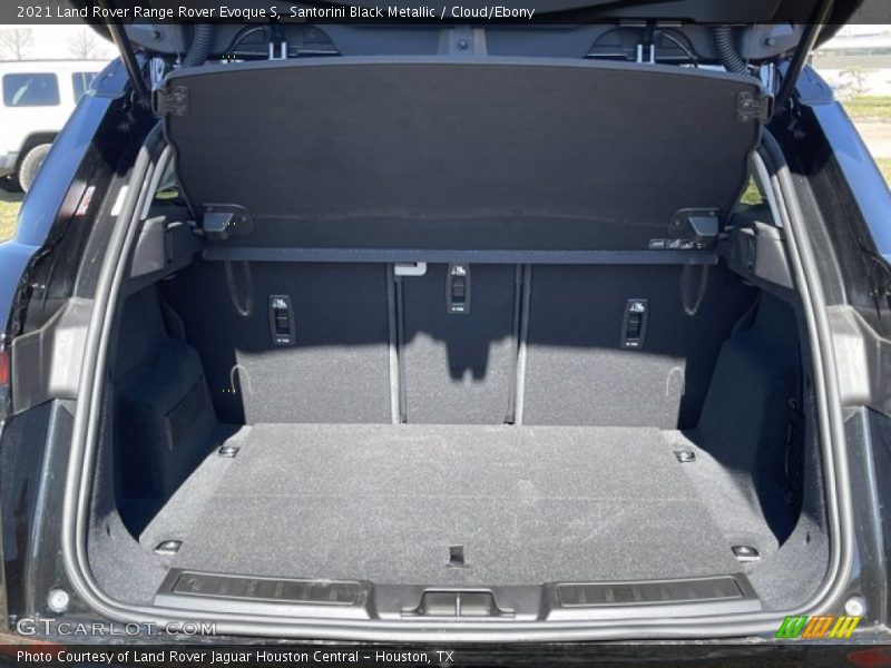  2021 Range Rover Evoque S Trunk