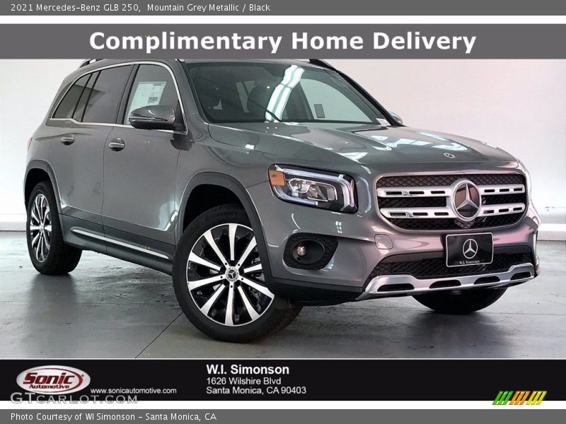 Mountain Grey Metallic / Black 2021 Mercedes-Benz GLB 250