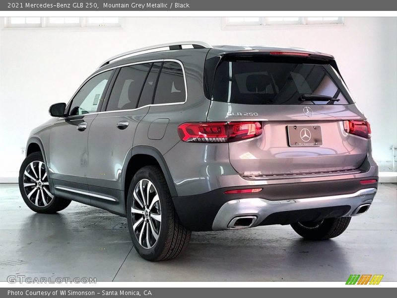 Mountain Grey Metallic / Black 2021 Mercedes-Benz GLB 250