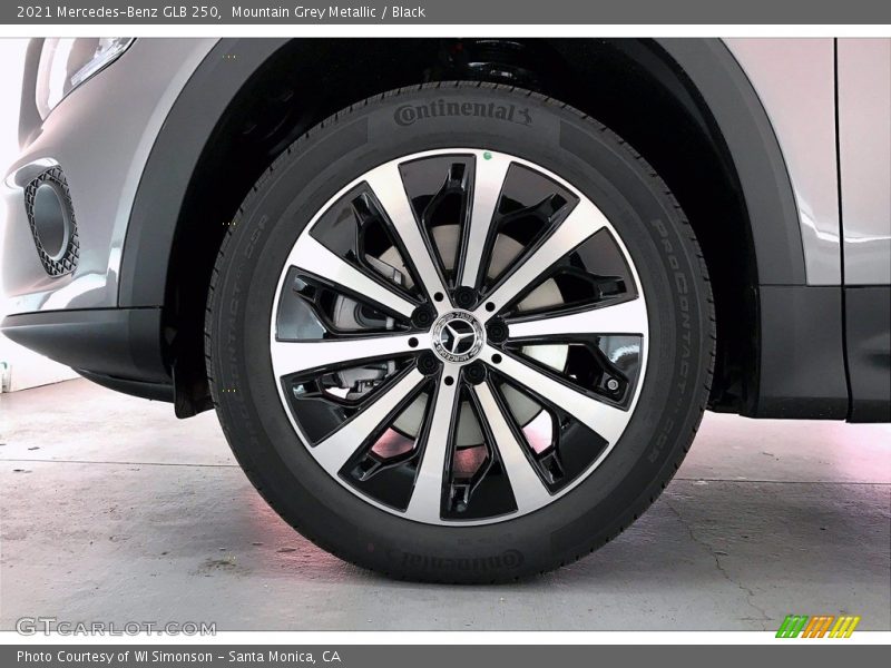 Mountain Grey Metallic / Black 2021 Mercedes-Benz GLB 250