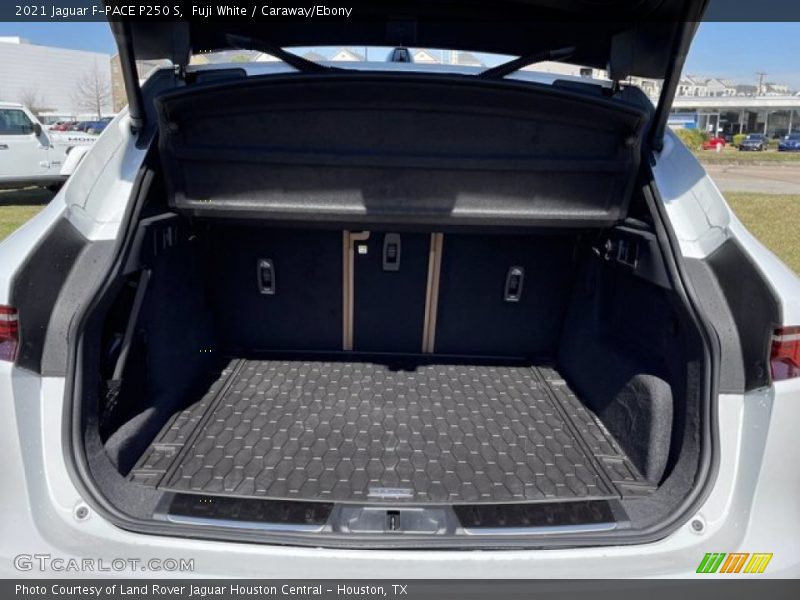  2021 F-PACE P250 S Trunk