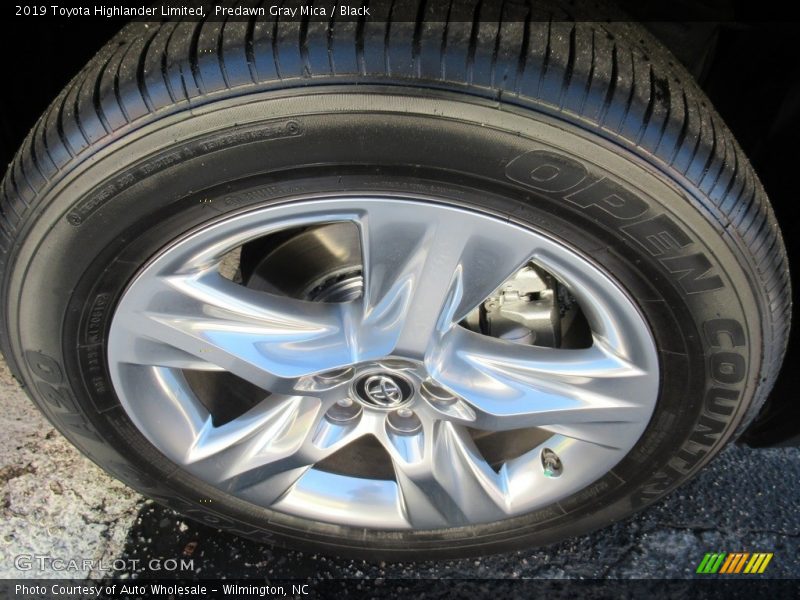 Predawn Gray Mica / Black 2019 Toyota Highlander Limited