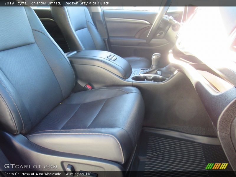 Predawn Gray Mica / Black 2019 Toyota Highlander Limited