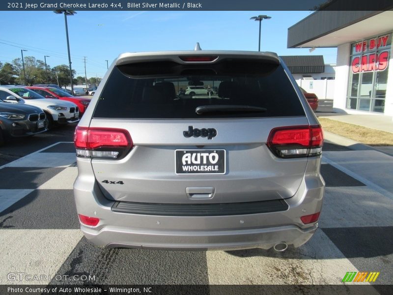 Billet Silver Metallic / Black 2021 Jeep Grand Cherokee Laredo 4x4