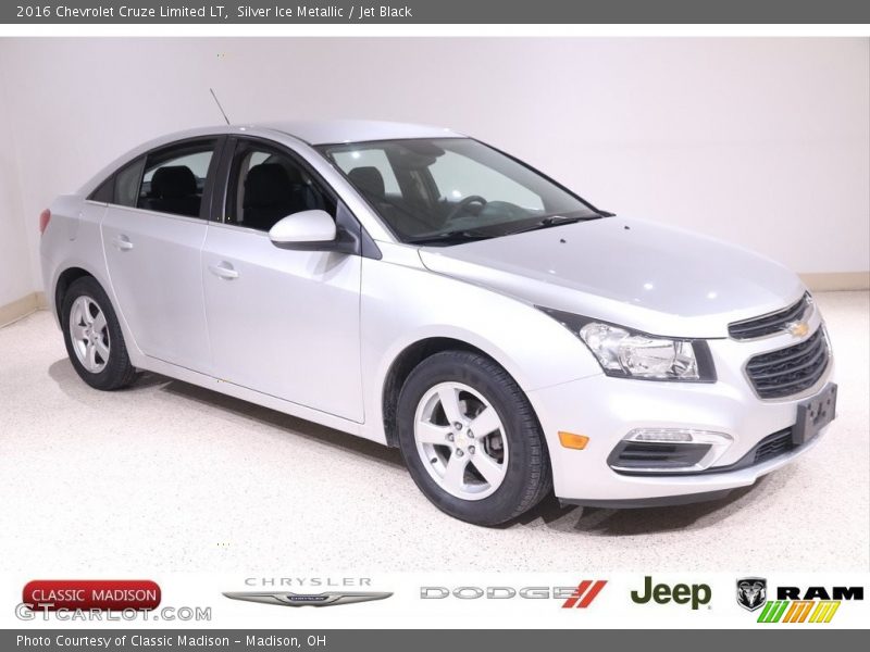 Silver Ice Metallic / Jet Black 2016 Chevrolet Cruze Limited LT