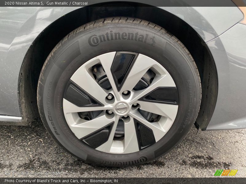 Gun Metallic / Charcoal 2020 Nissan Altima S