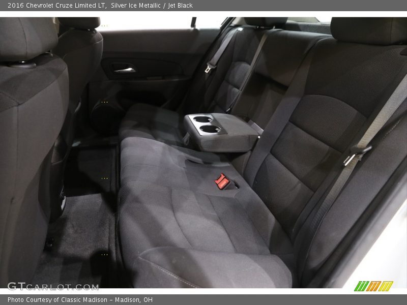 Silver Ice Metallic / Jet Black 2016 Chevrolet Cruze Limited LT