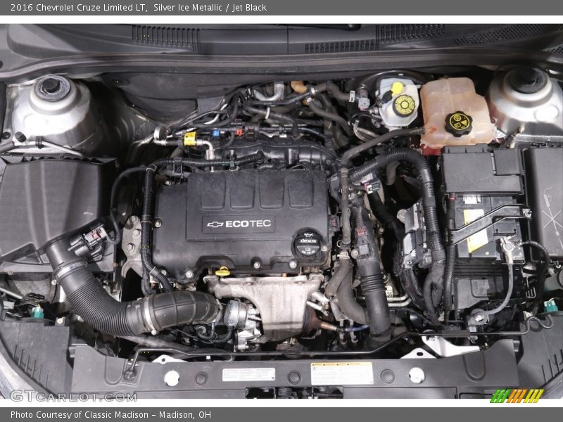 Silver Ice Metallic / Jet Black 2016 Chevrolet Cruze Limited LT