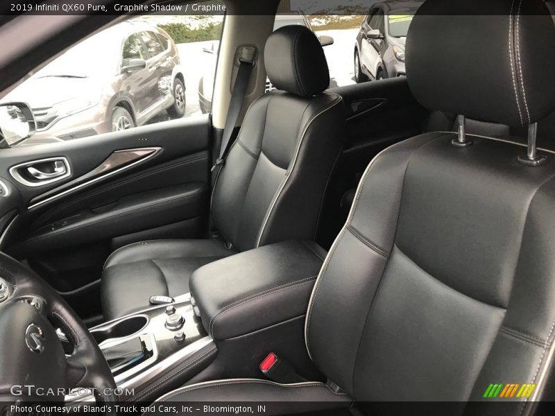 Front Seat of 2019 QX60 Pure