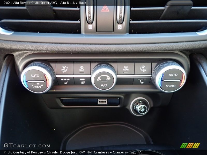 Controls of 2021 Giulia Sprint AWD