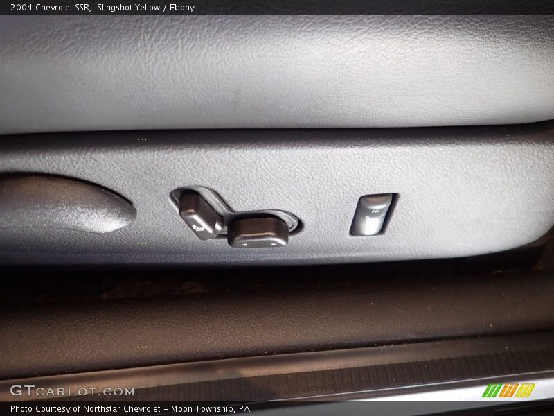 Slingshot Yellow / Ebony 2004 Chevrolet SSR