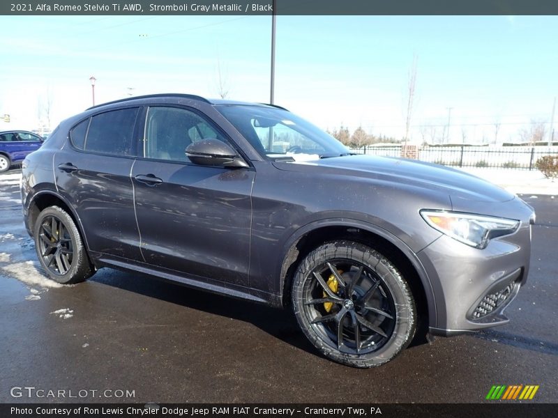 Front 3/4 View of 2021 Stelvio Ti AWD