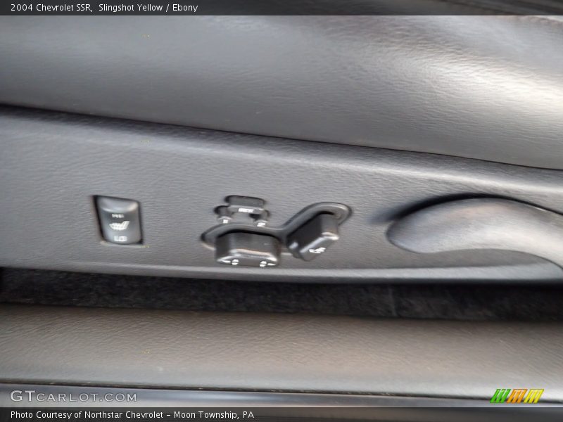 Slingshot Yellow / Ebony 2004 Chevrolet SSR