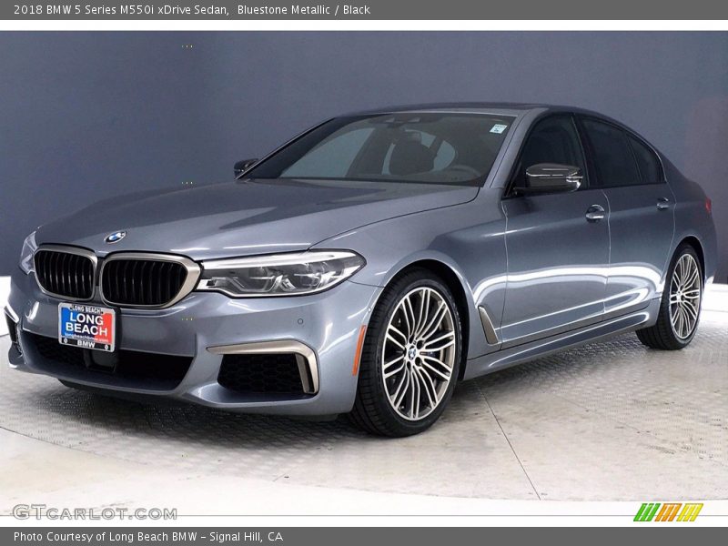 Front 3/4 View of 2018 5 Series M550i xDrive Sedan