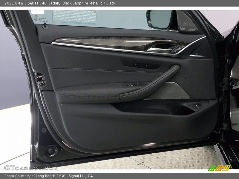 Black Sapphire Metallic / Black 2021 BMW 5 Series 540i Sedan