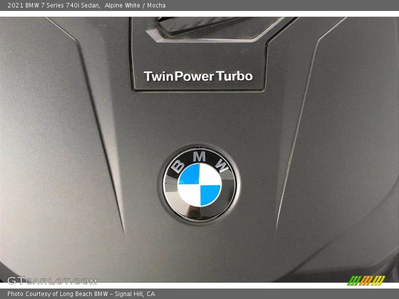 Alpine White / Mocha 2021 BMW 7 Series 740i Sedan