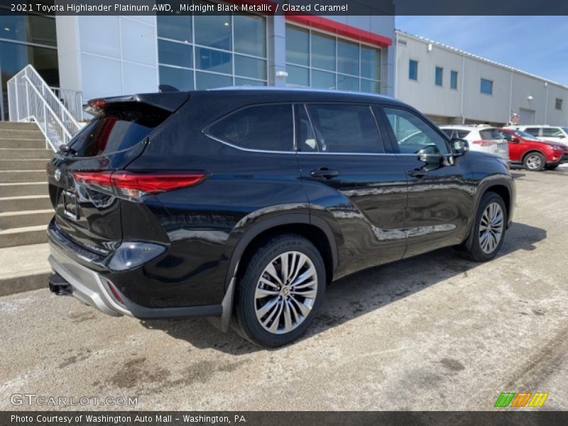 Midnight Black Metallic / Glazed Caramel 2021 Toyota Highlander Platinum AWD