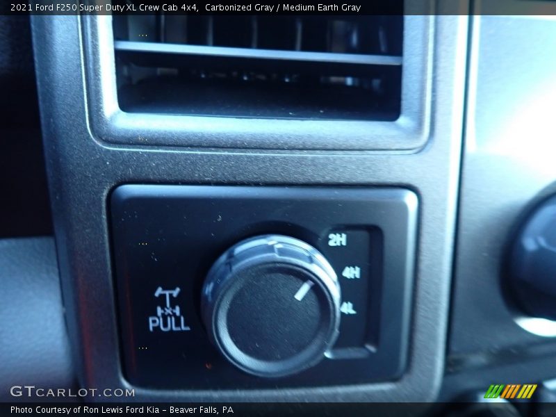 Carbonized Gray / Medium Earth Gray 2021 Ford F250 Super Duty XL Crew Cab 4x4