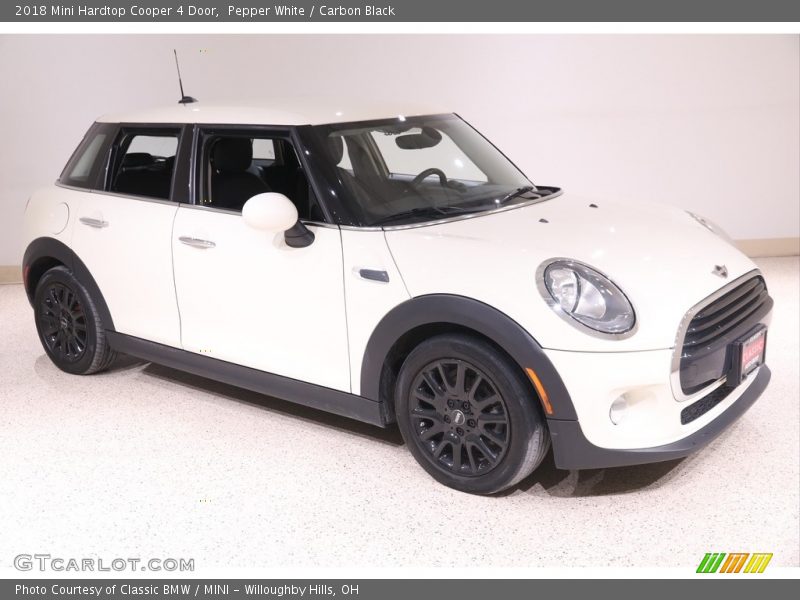 Pepper White / Carbon Black 2018 Mini Hardtop Cooper 4 Door