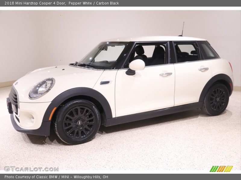 Pepper White / Carbon Black 2018 Mini Hardtop Cooper 4 Door