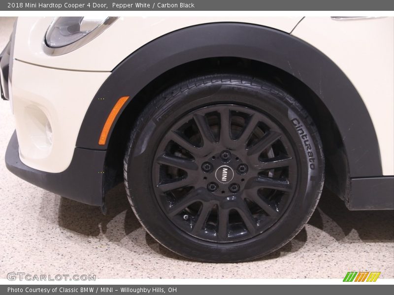 Pepper White / Carbon Black 2018 Mini Hardtop Cooper 4 Door