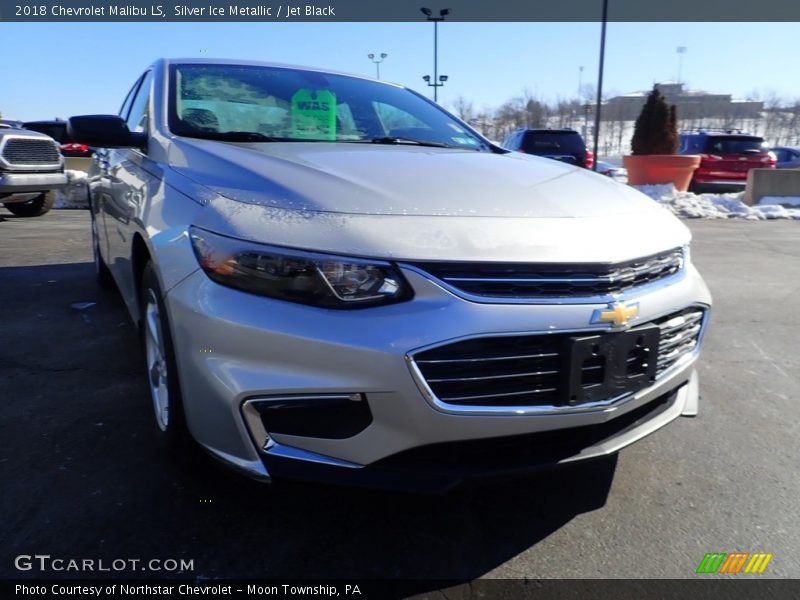 Silver Ice Metallic / Jet Black 2018 Chevrolet Malibu LS