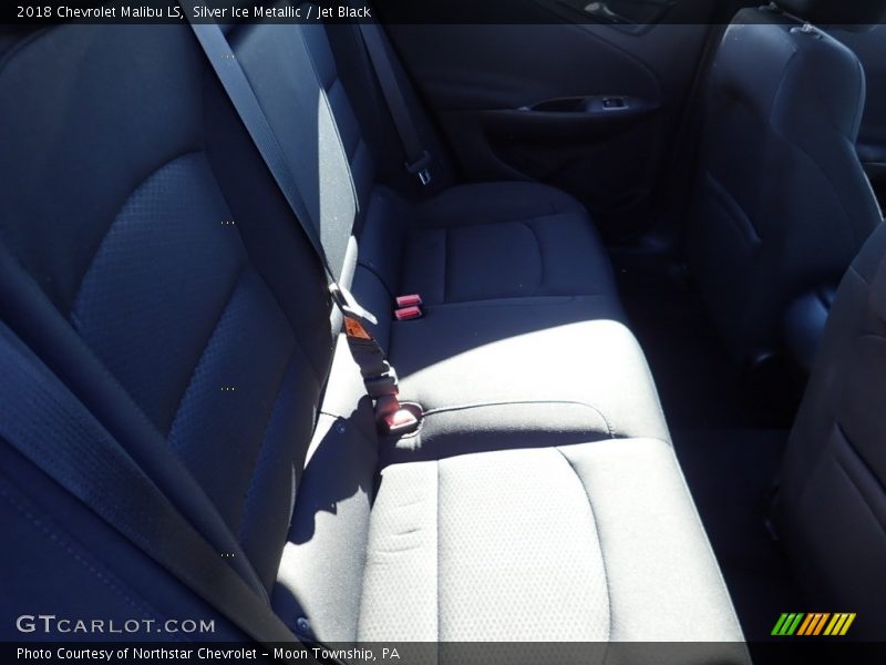 Silver Ice Metallic / Jet Black 2018 Chevrolet Malibu LS